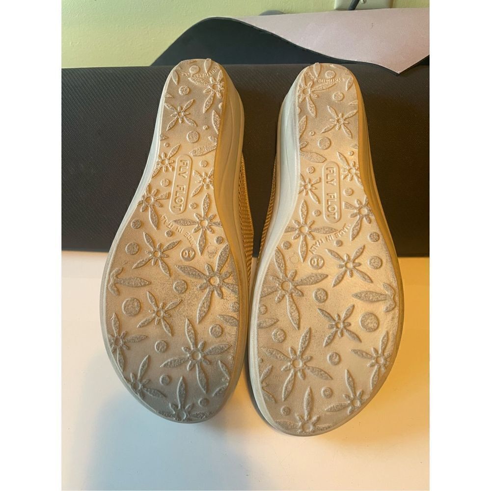 Fly Flot Mesh Beige Clogs - Picture 5 of 6